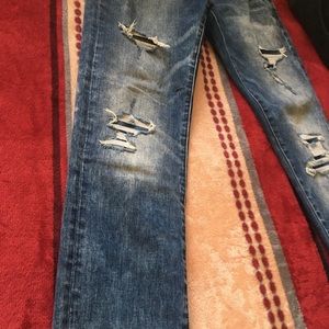 American Eagle Distressed jeans